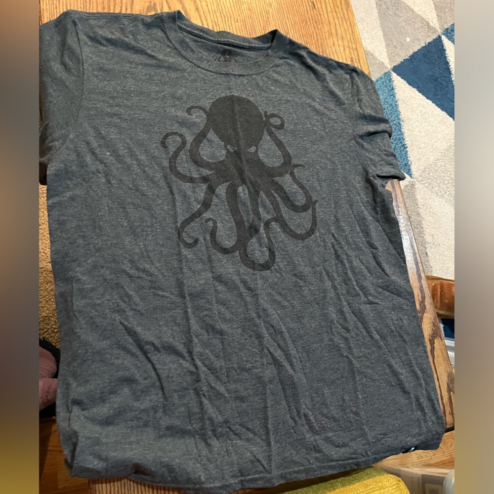 Hi My Name is Mark brand Men’s limited edition octopus shirt Blink-182